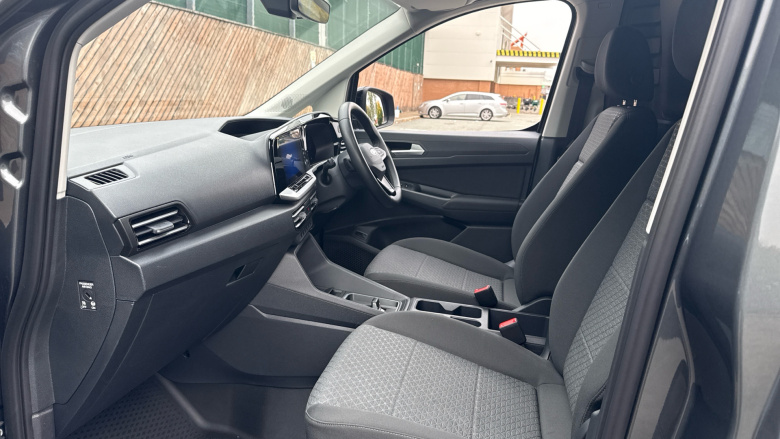 Ford Transit Connect 250 L2 Petrol 1.5 EcoBoost PHEV 150 Limited Van Auto